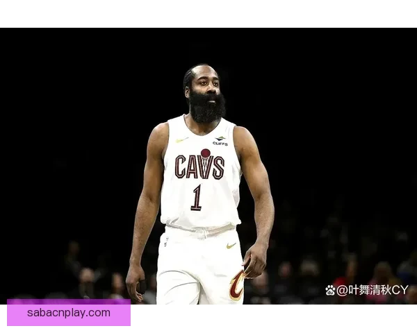 哈登关键时刻挺身而出率队六人得分上双锁定胜利